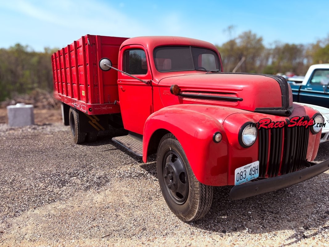 Ford-1-12-Ton-Pickup-1947-Truck-1