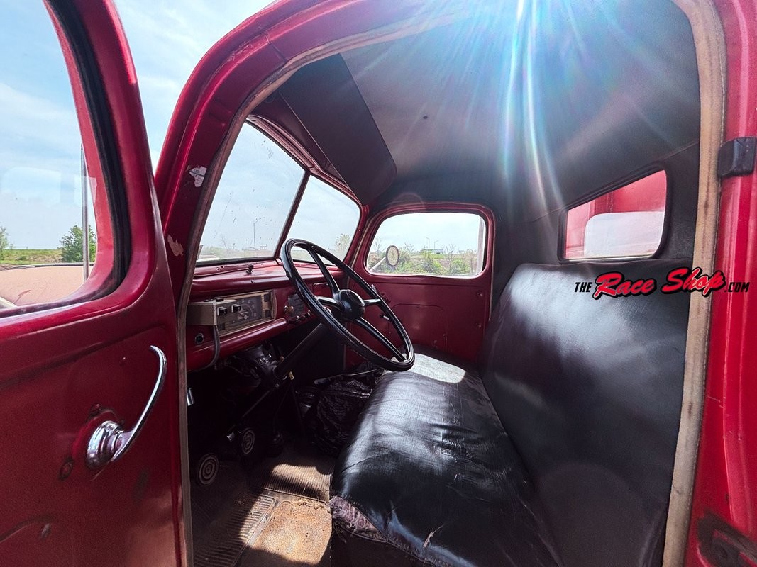 Ford-1-12-Ton-Pickup-1947-Truck-10