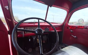 Ford-1-12-Ton-Pickup-1947-Truck-12