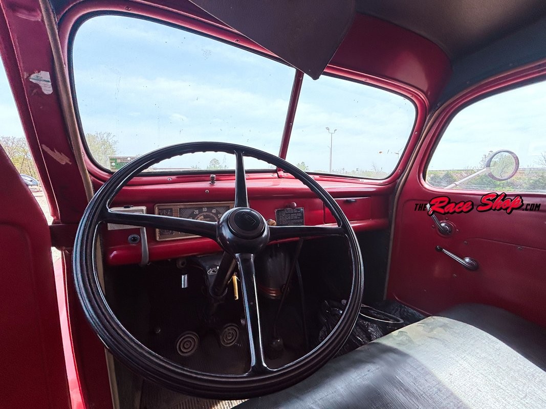 Ford-1-12-Ton-Pickup-1947-Truck-12