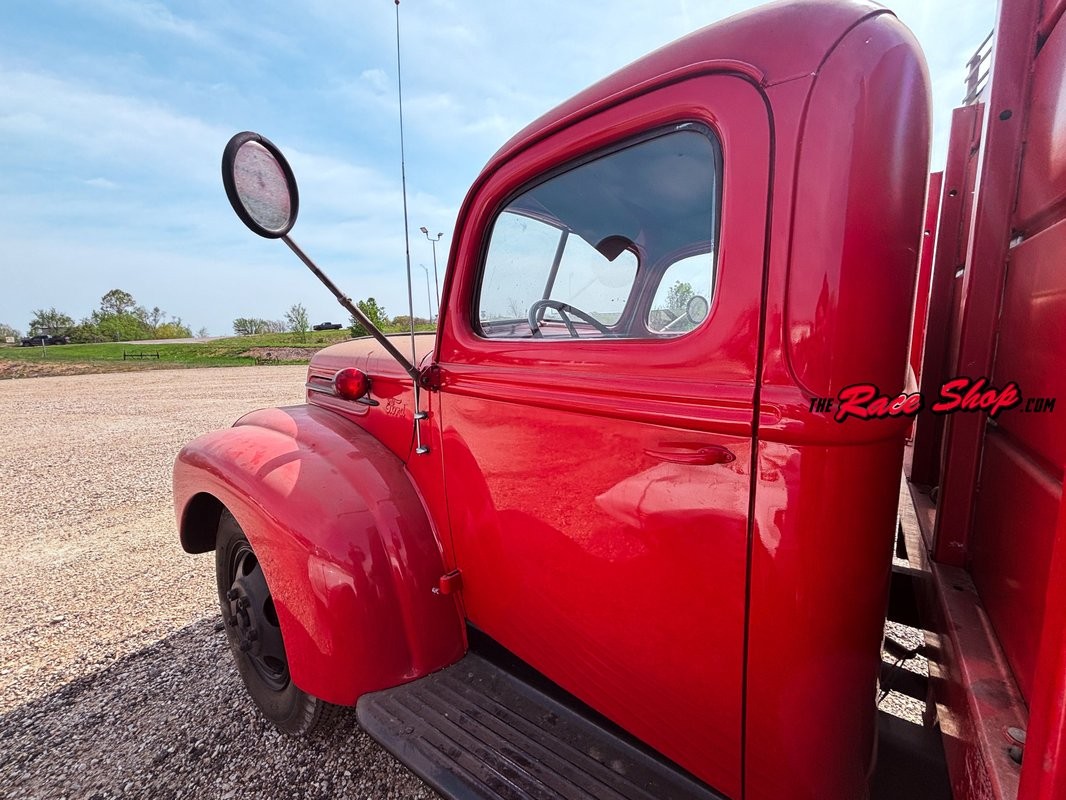 Ford-1-12-Ton-Pickup-1947-Truck-9