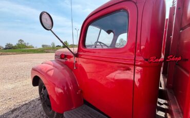 Ford-1-12-Ton-Pickup-1947-Truck-9