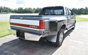 Ford-1-Ton-Trucks-1988-Pickup-Truck-3