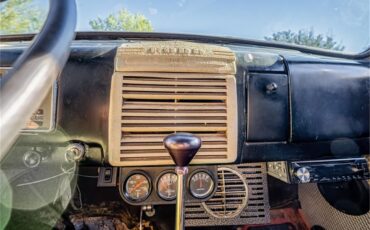 Ford-12-ton-pickup-1949-Black-Tan-14