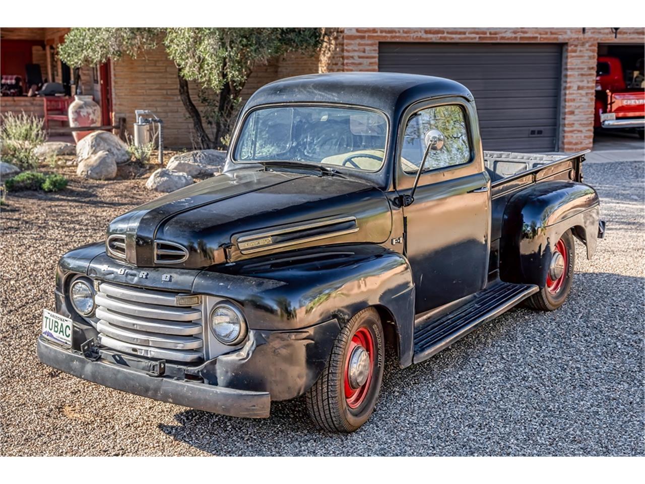 Ford-12-ton-pickup-1949-Black-Tan-2