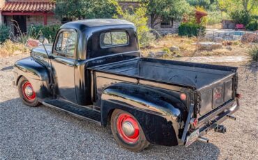 Ford-12-ton-pickup-1949-Black-Tan-24
