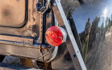 Ford-12-ton-pickup-1949-Black-Tan-32