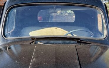Ford-12-ton-pickup-1949-Black-Tan-34