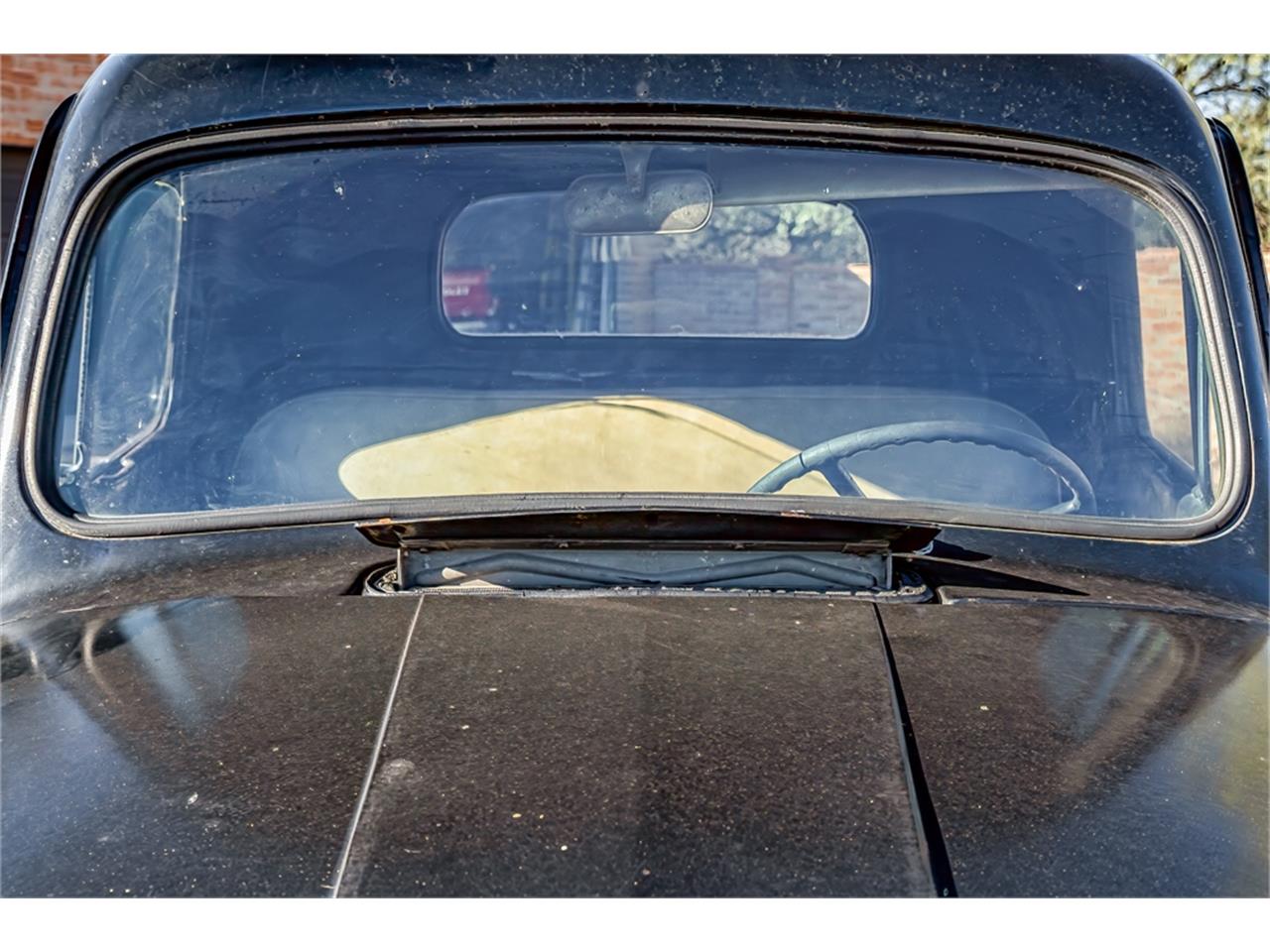 Ford-12-ton-pickup-1949-Black-Tan-34