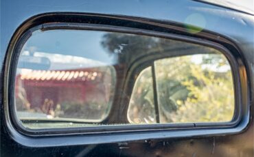 Ford-12-ton-pickup-1949-Black-Tan-36