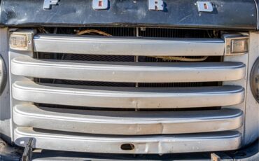 Ford-12-ton-pickup-1949-Black-Tan-38