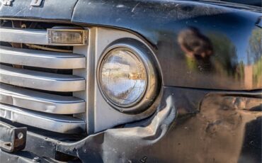 Ford-12-ton-pickup-1949-Black-Tan-39