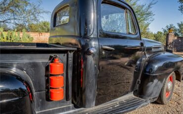 Ford-12-ton-pickup-1949-Black-Tan-48