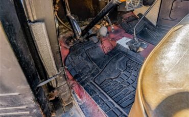 Ford-12-ton-pickup-1949-Black-Tan-67