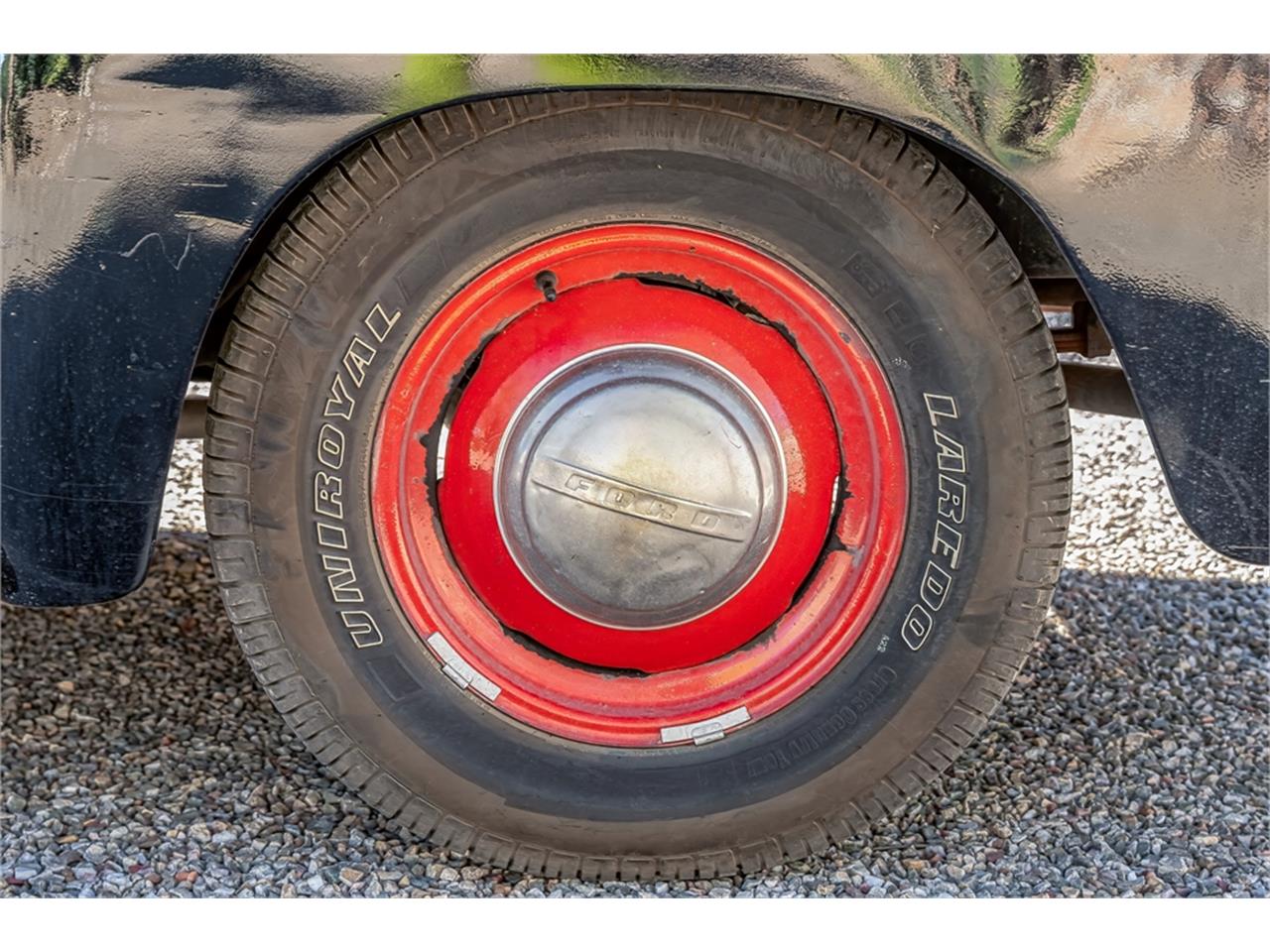 Ford-12-ton-pickup-1949-Black-Tan-7