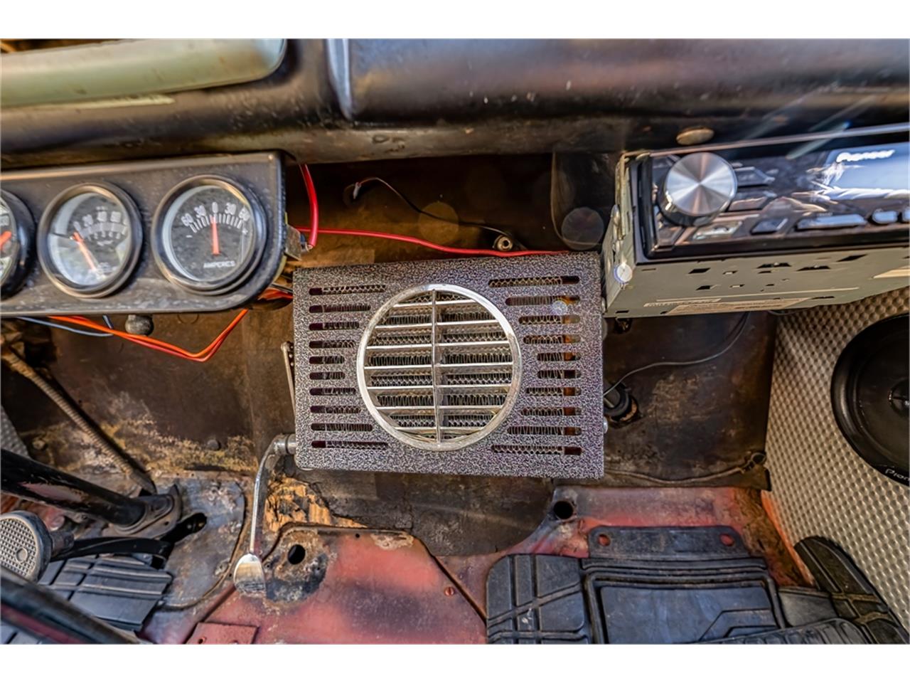 Ford-12-ton-pickup-1949-Black-Tan-71