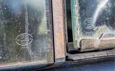 Ford-12-ton-pickup-1949-Black-Tan-73