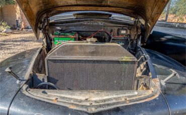 Ford-12-ton-pickup-1949-Black-Tan-76