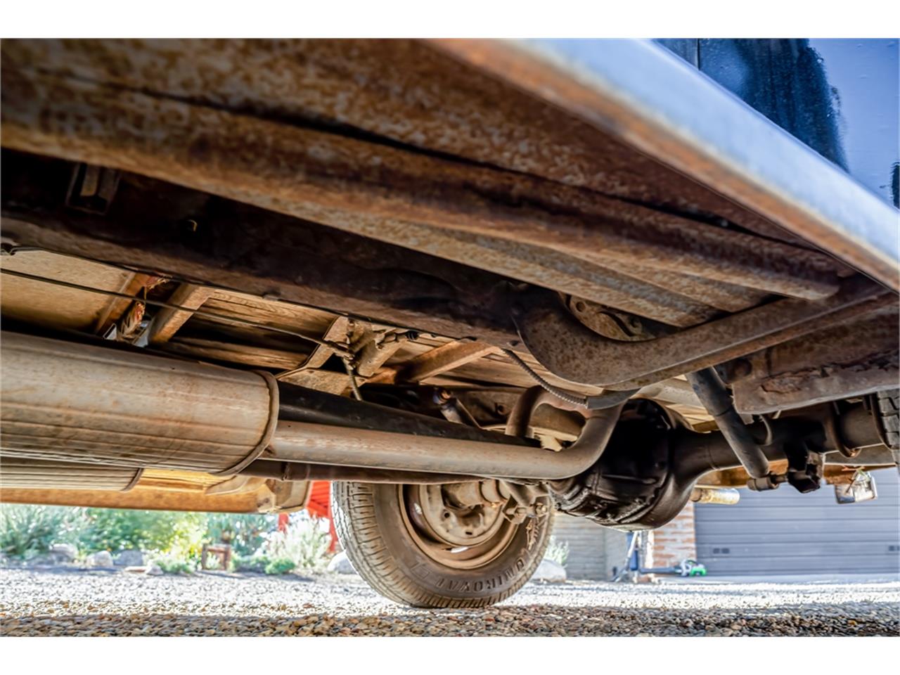 Ford-12-ton-pickup-1949-Black-Tan-90