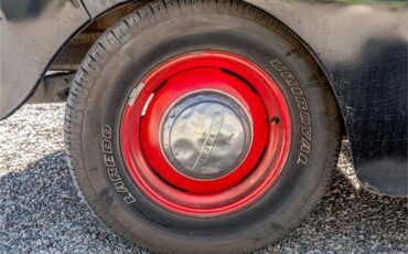 Ford-12-ton-pickup-1949-Black-Tan-94
