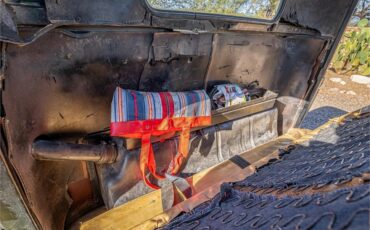Ford-12-ton-pickup-1949-Black-Tan-98