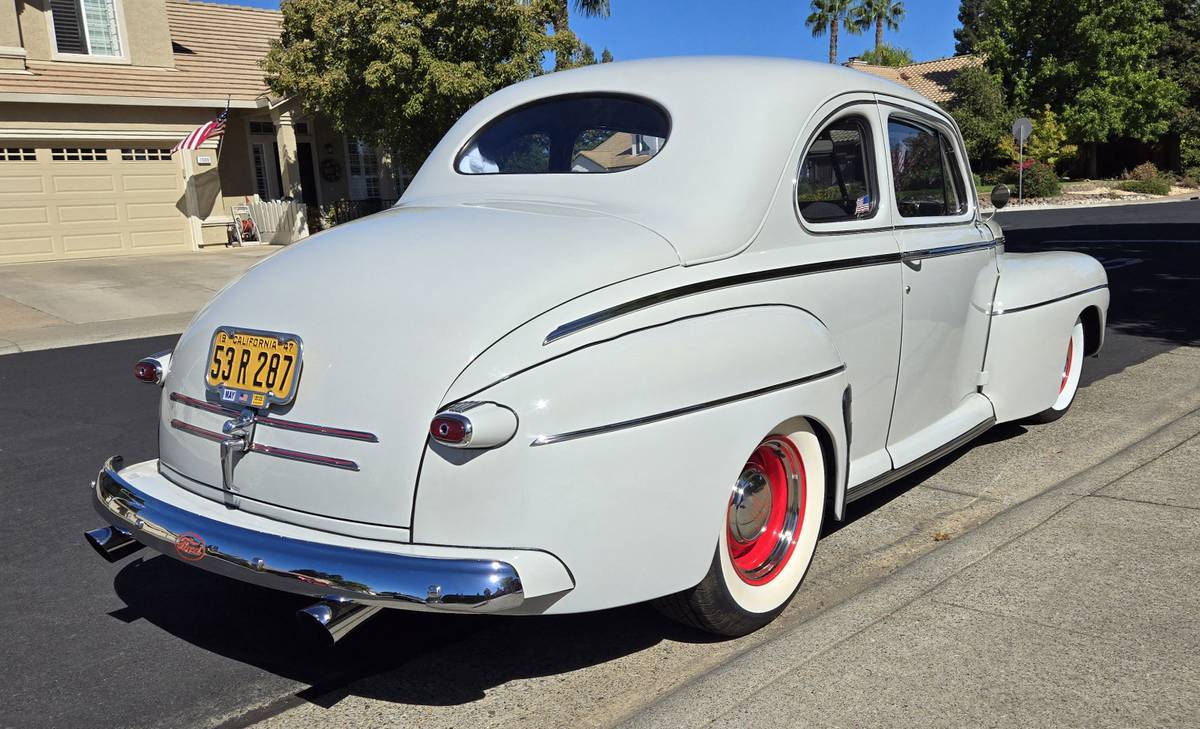 Ford-1946-white-5