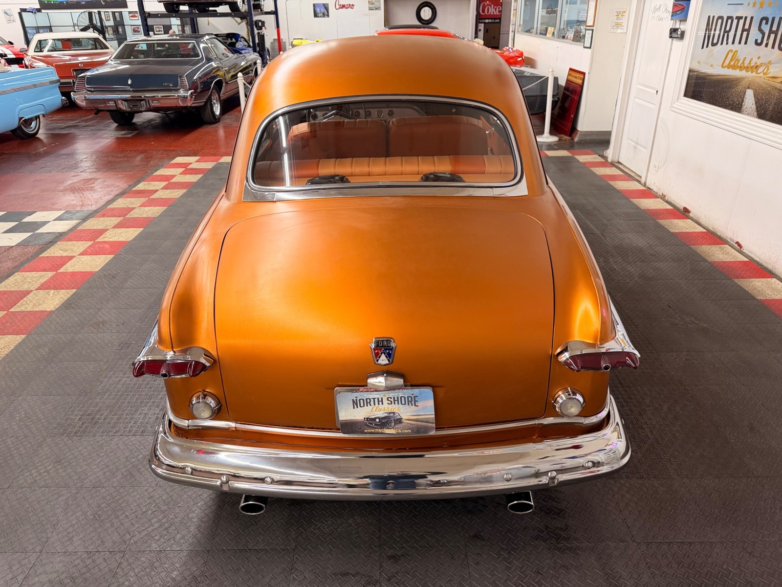 Ford-2-Door-Custom-1951-2-Door-12