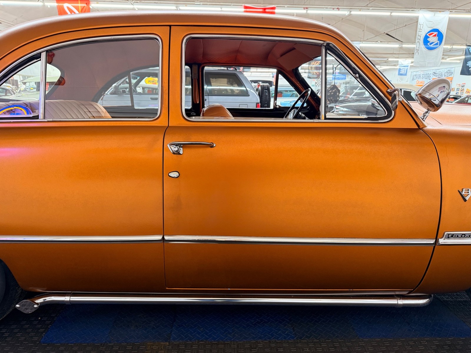 Ford-2-Door-Custom-1951-2-Door-22