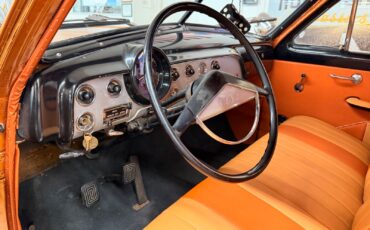 Ford-2-Door-Custom-1951-2-Door-29