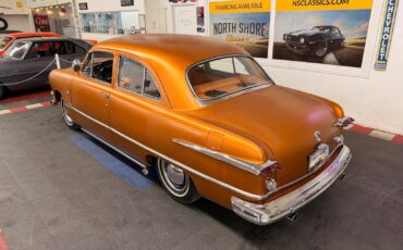 Ford-2-Door-Custom-1951-2-Door-3