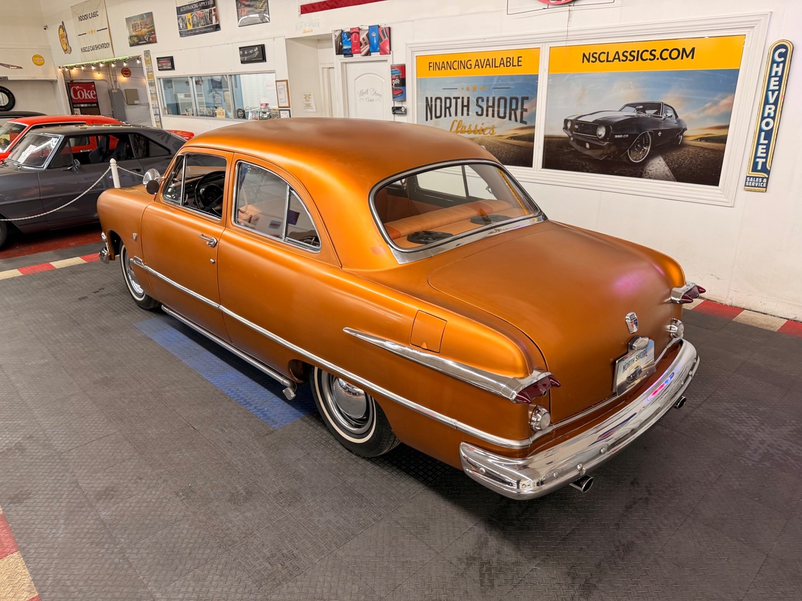 Ford-2-Door-Custom-1951-2-Door-3