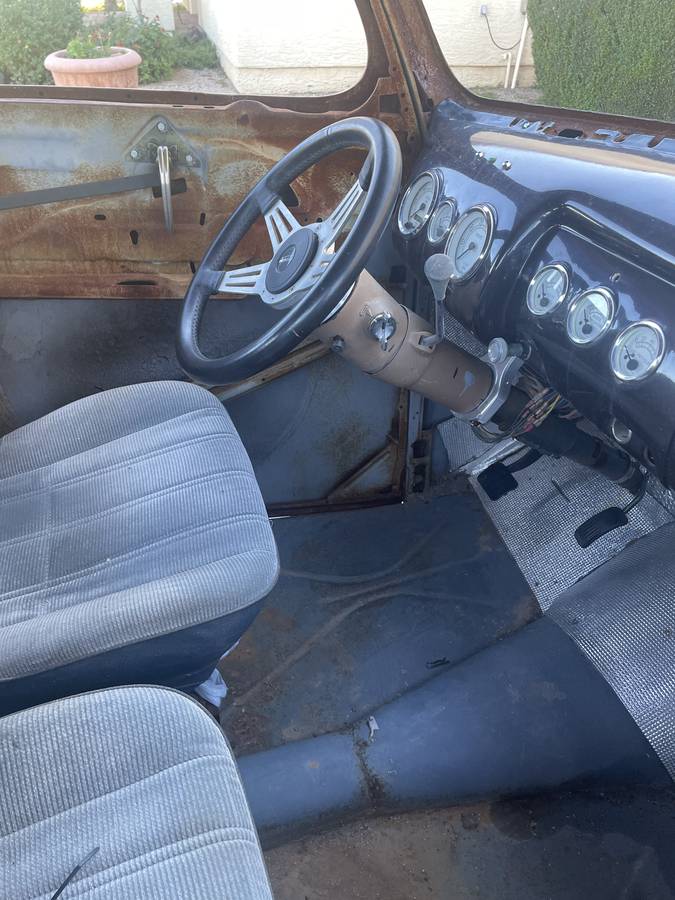 Ford-2-door-sedan-1940-5