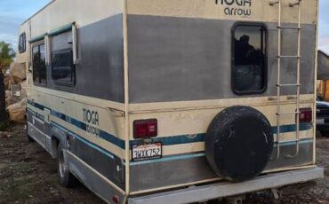 Ford-350-econoline-1989-white-1