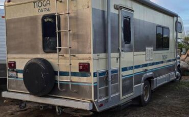 Ford-350-econoline-1989-white-2