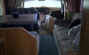 Ford-350-econoline-1989-white-8