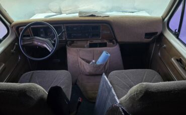 Ford-350-econoline-1989-white-9