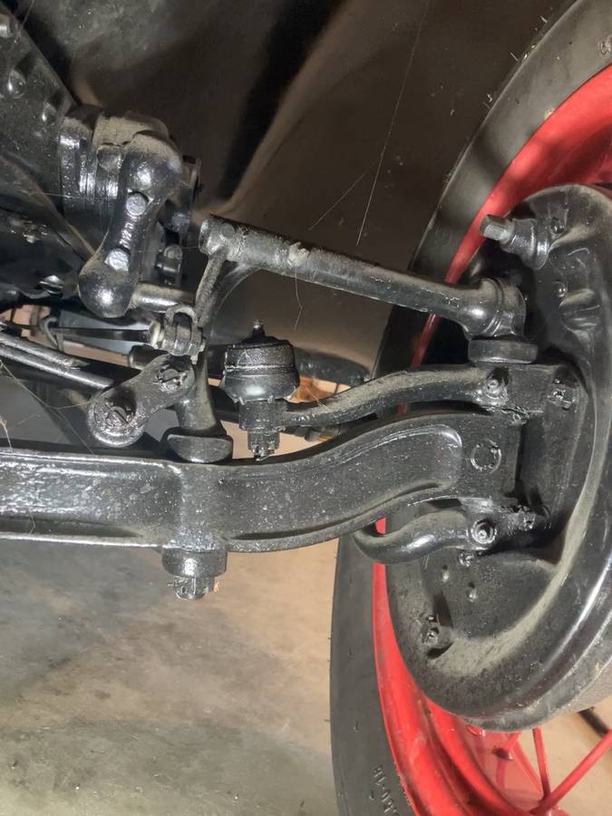 Ford-5-window-1932-brown-22