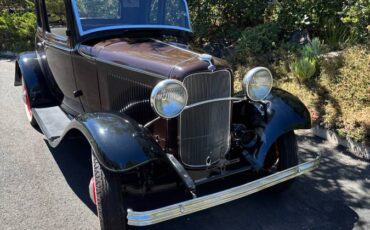 Ford-5-window-1932-brown-3