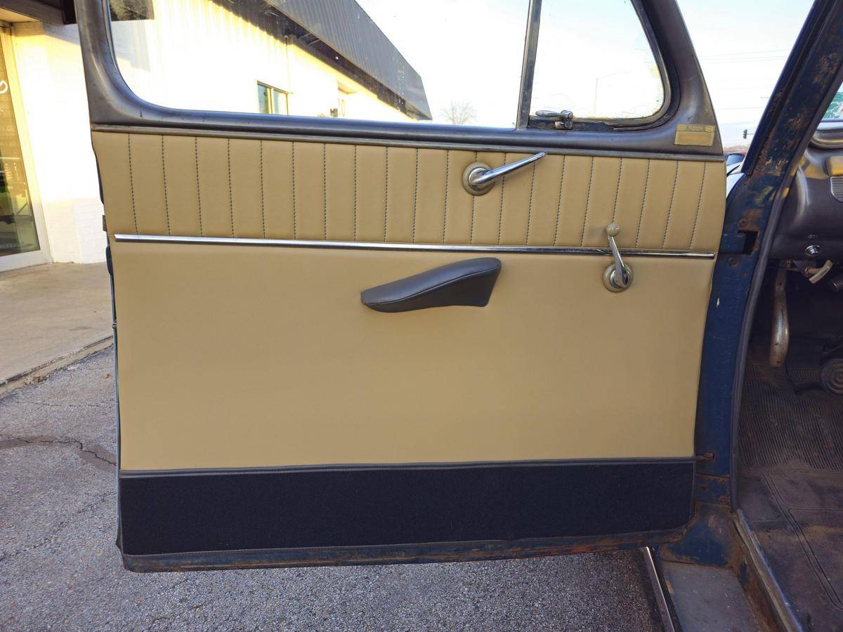 Ford-89a-super-deluxe-1948-blue-9