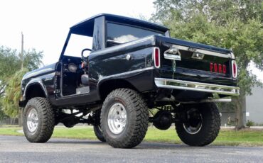 Ford-Bronco-1966-SUV-14