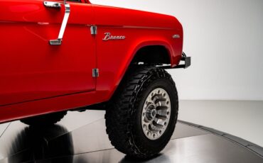Ford-Bronco-1966-SUV-14