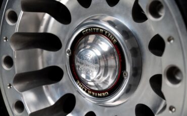 Ford-Bronco-1966-SUV-15