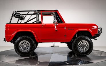 Ford-Bronco-1966-SUV-16