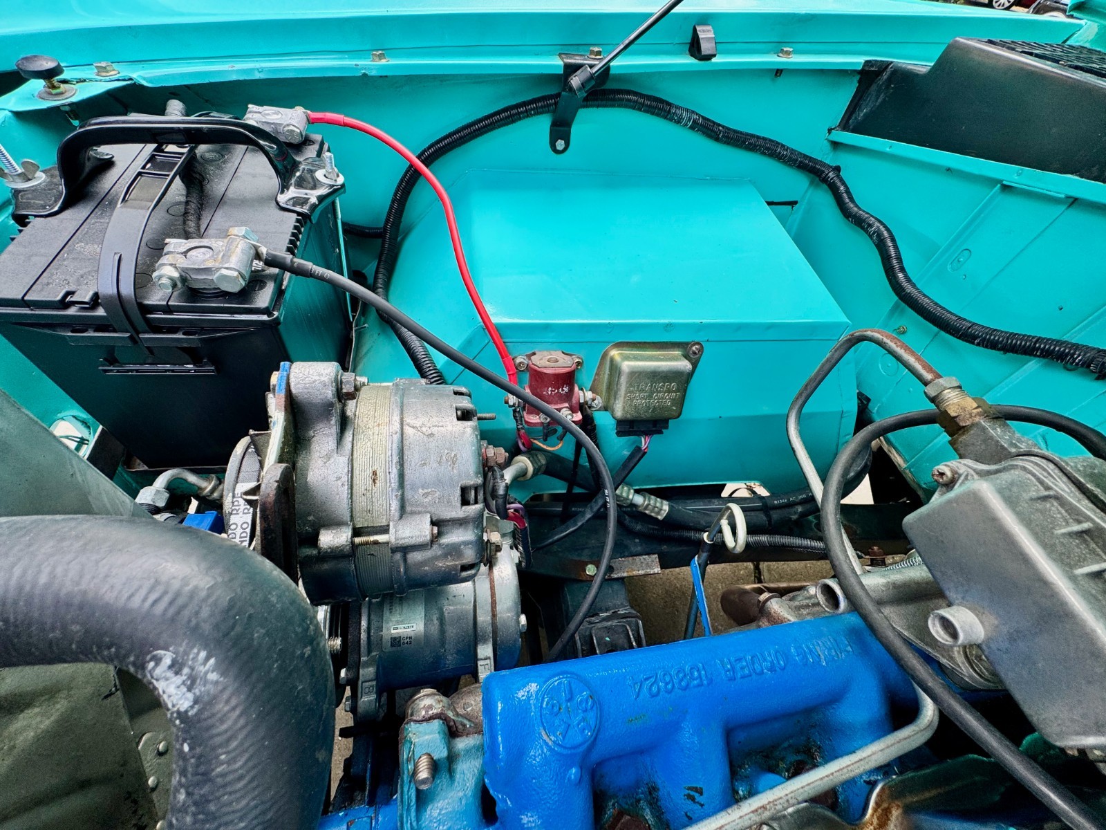 Ford-Bronco-1966-SUV-18