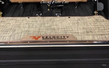 Ford-Bronco-1966-SUV-18