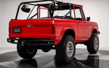 Ford-Bronco-1966-SUV-18