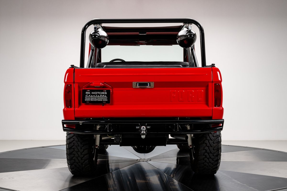 Ford-Bronco-1966-SUV-19