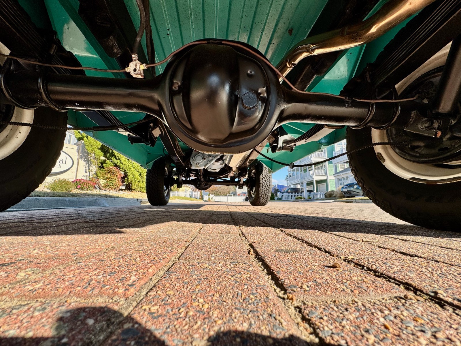 Ford-Bronco-1966-SUV-21