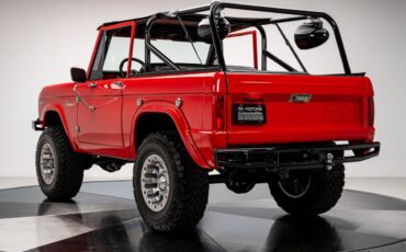 Ford-Bronco-1966-SUV-21