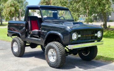 Ford-Bronco-1966-SUV-23